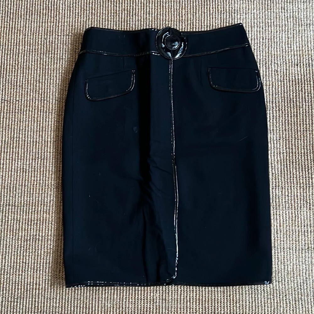 Fabulous per se black skirt in wool and paten!  Size 8
